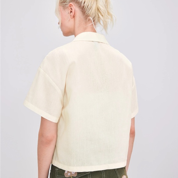 Collar Floral & Mushroom Short Sleeve Shirt (M) - Picture 4 of 7